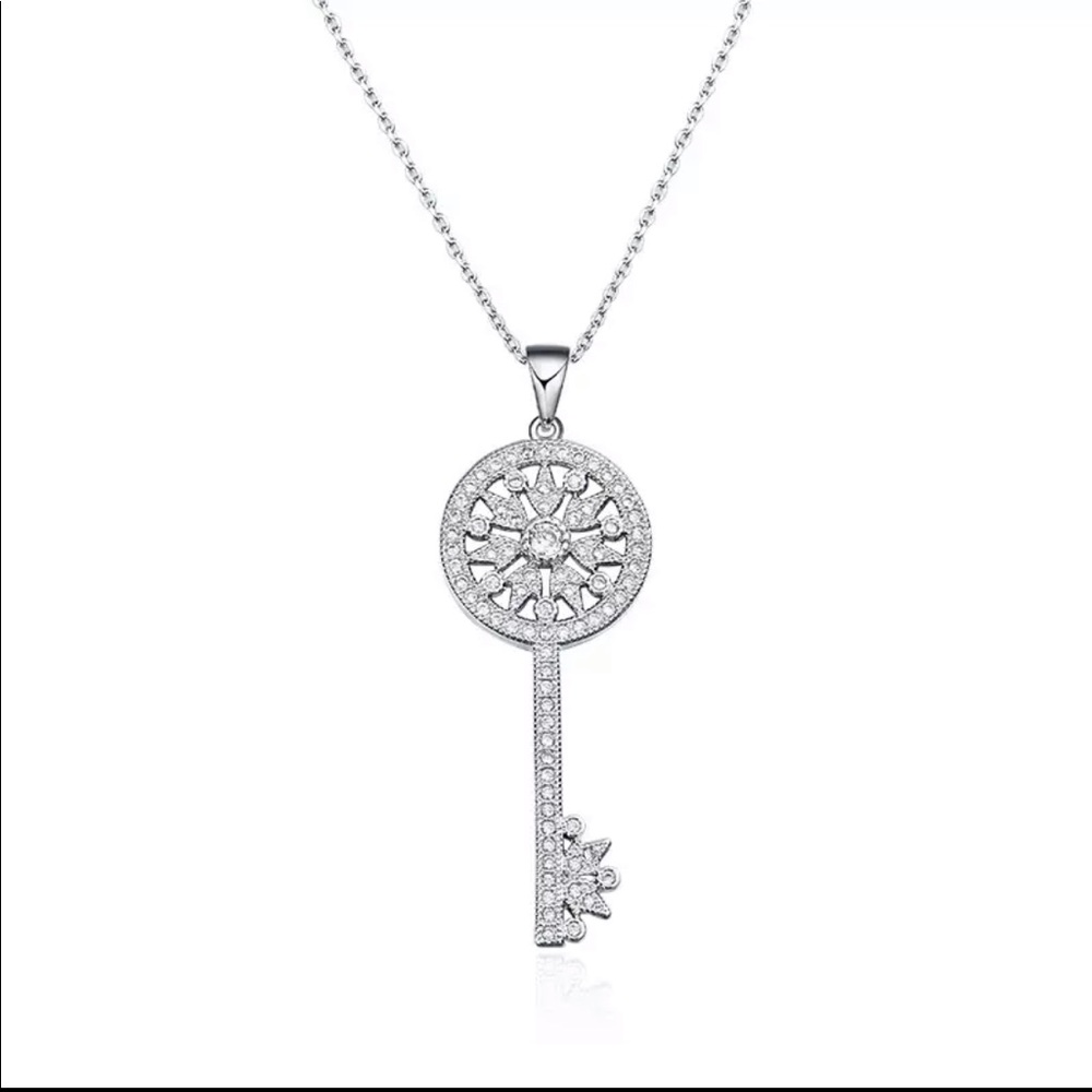 TREASURE ♡ Cubic Zirconia Key GIFT - Picture 15 of 16